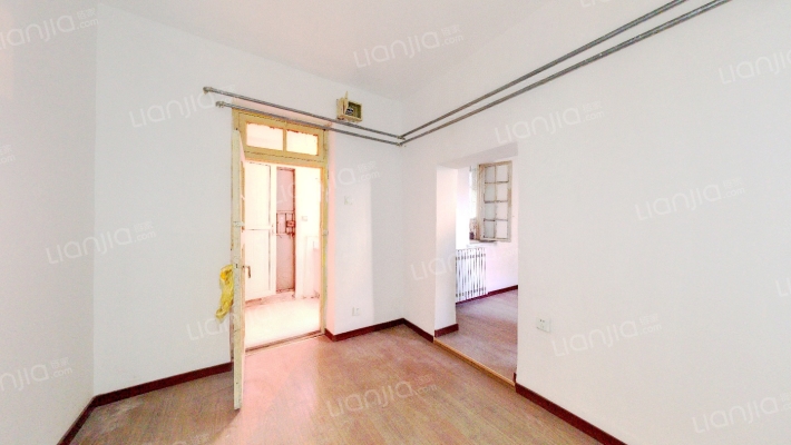 黄县路二手房实景图