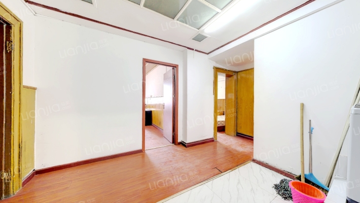 黄孝北路13号银行宿舍二手房实景图