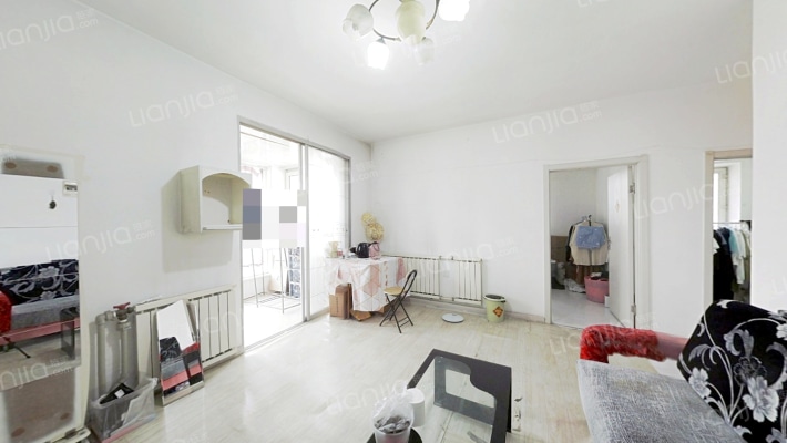 群力新苑东区二手房实景图