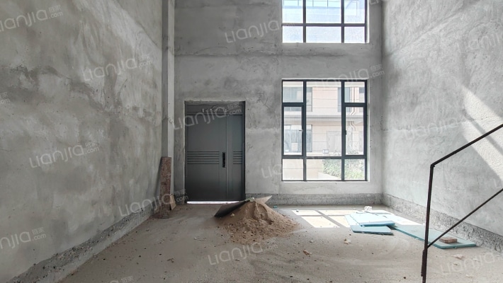 鹤前北路18号二手房实景图