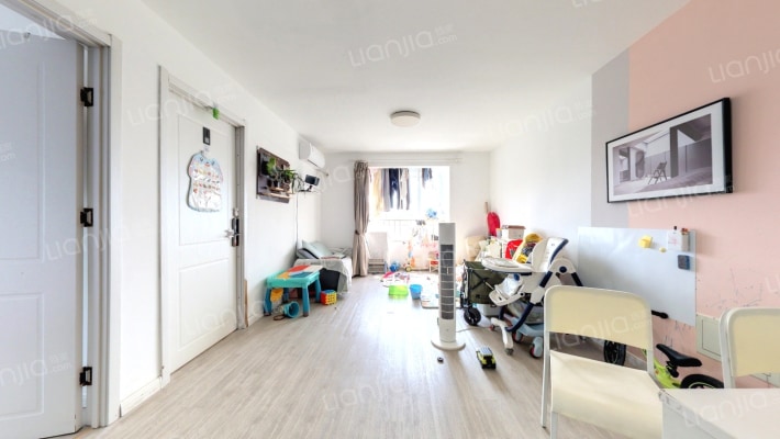 横一条甲18号院二手房实景图