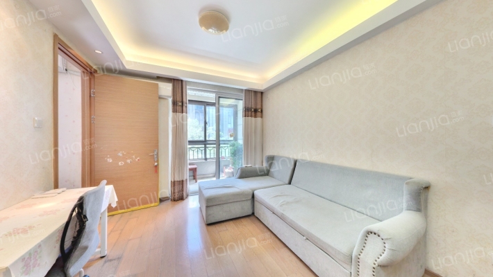 绿地海珀佘山二手房实景图