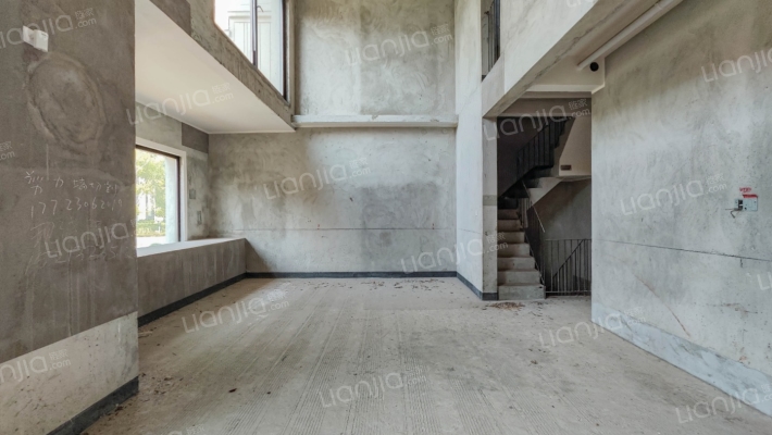 博翠藏山二手房实景图