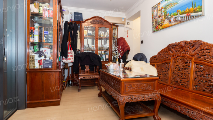 龙柏一村二手房实景图