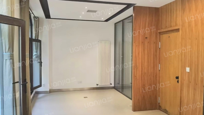 亚新龙湖壹号院二手房实景图