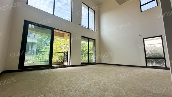 财信赖特与山二手房实景图