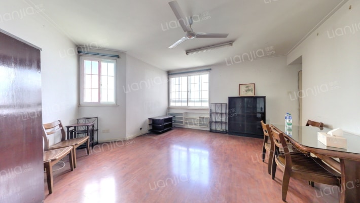 春申城四季苑二手房实景图