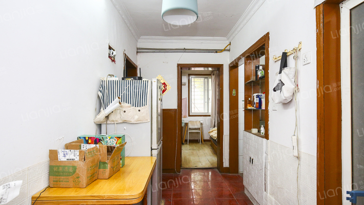 国权路320弄二手房实景图