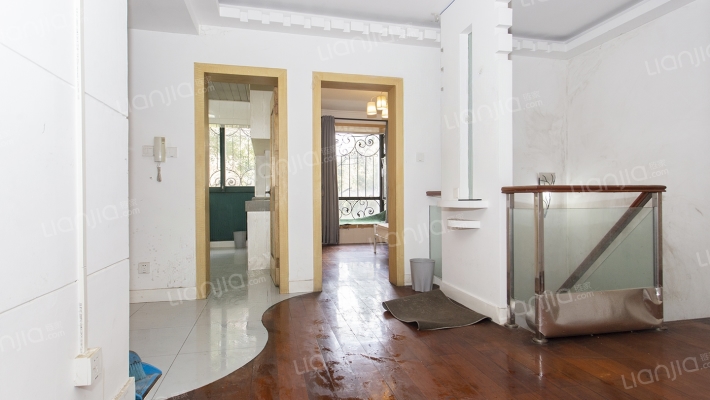 龙柏香榭苑二手房实景图