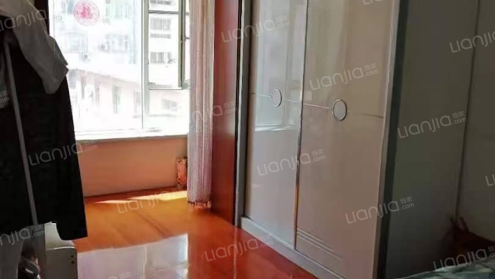 吉林高新区深圳街综合楼二手房实景图