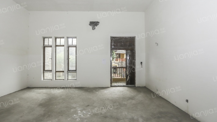 鲁商云山原筑二手房实景图