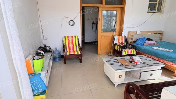 国税局宿舍二手房实景图