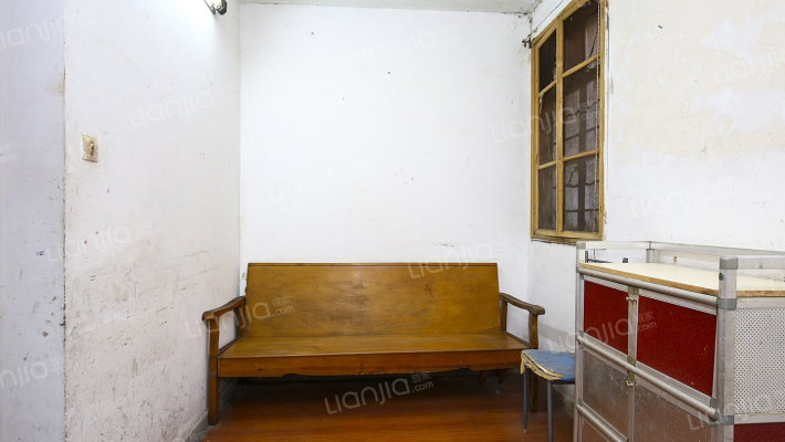 车站南路407弄二手房实景图