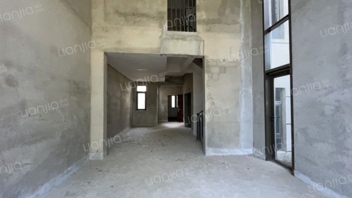 金阳新世界翡翠山二手房实景图