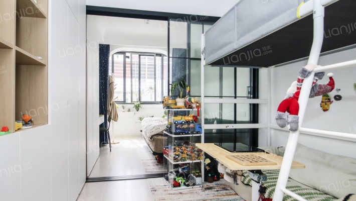 安顺路231弄二手房实景图