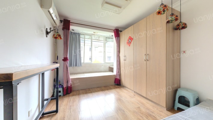 建新小区二手房实景图