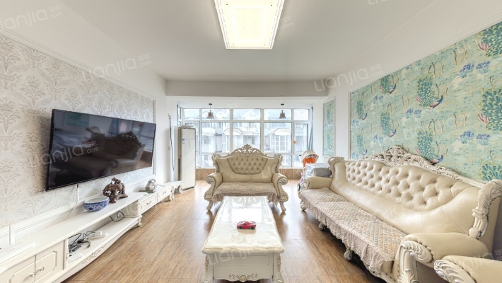 香格蔚蓝A区二手房实景图