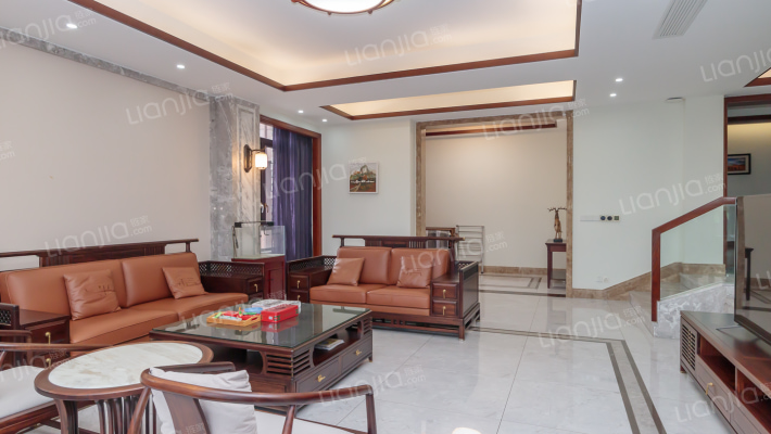 领山别墅二手房实景图