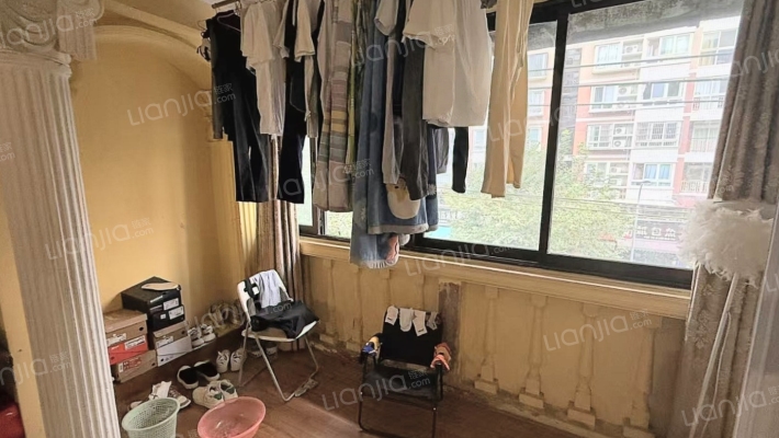 大田坎街95号二手房实景图