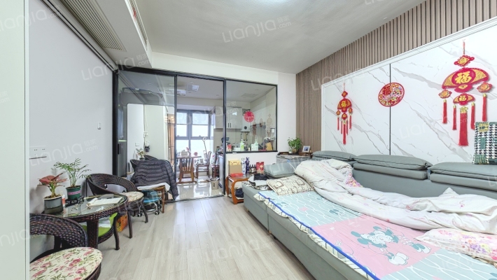 江畔国际二手房实景图