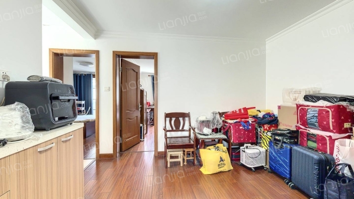 殷行路310弄二手房实景图