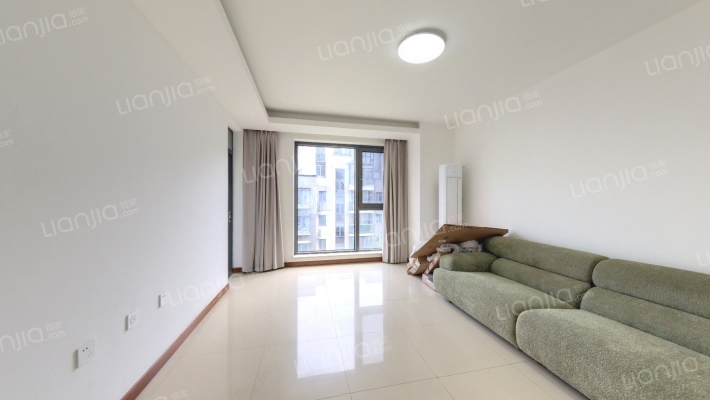 东郊小镇第一街区二手房实景图