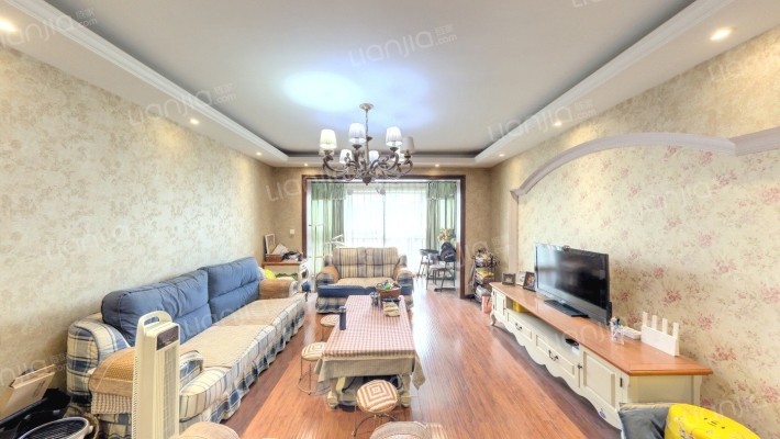 上行东方二手房实景图