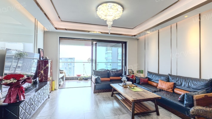 翡翠海岸二手房实景图