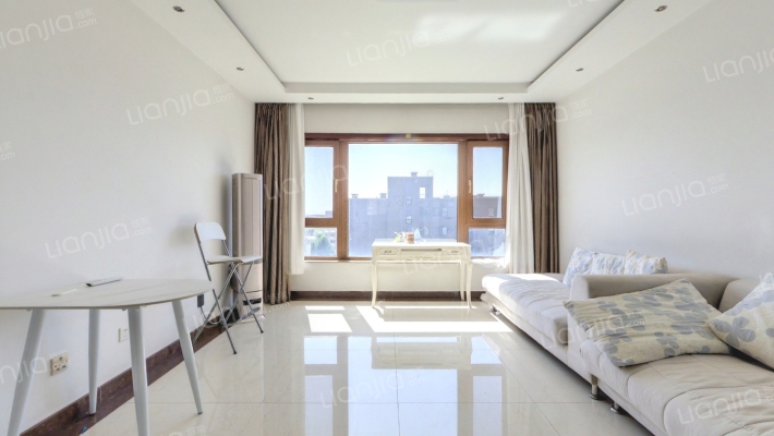 万科中粮假日风景二手房实景图