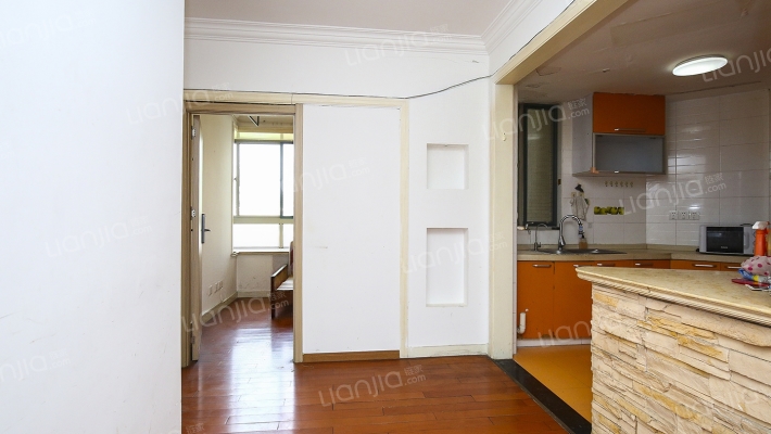 逸虹景苑二手房实景图