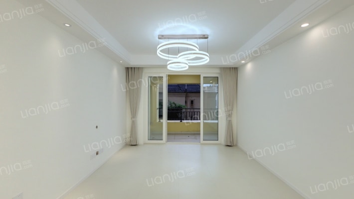 融创春晖十里阅峰庭二手房实景图