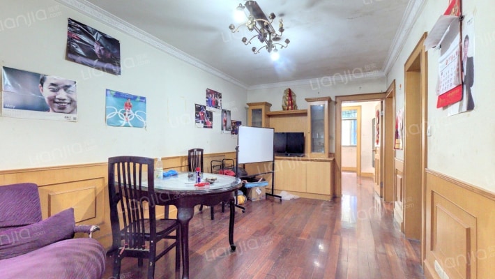 金信公寓二手房实景图