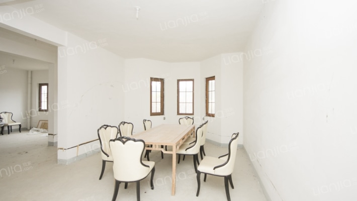 牧龙原墅二手房实景图