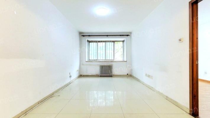 力鸿花园二手房实景图