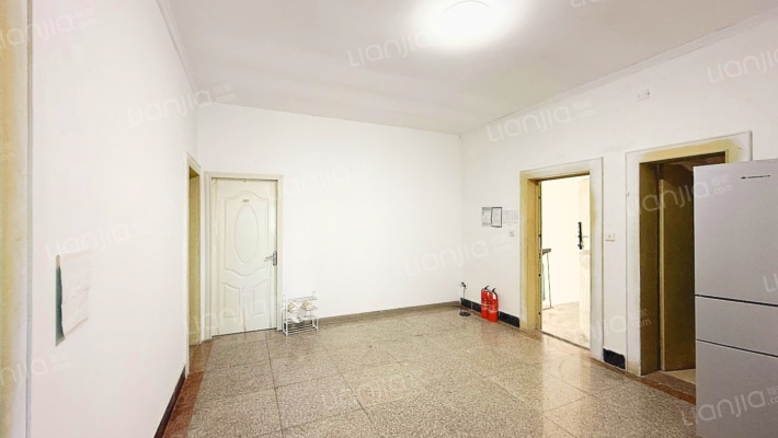 贾家巷40号院二手房实景图