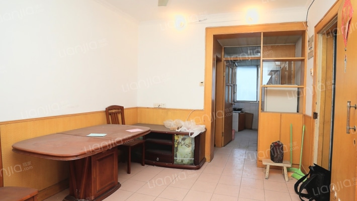 东岳巷十四号大院二手房实景图