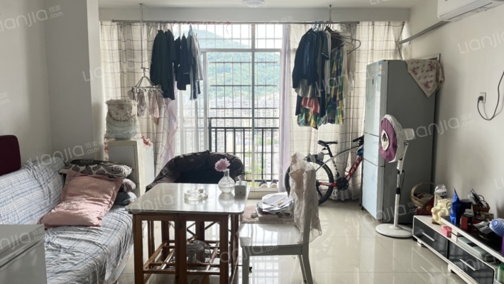 学生公寓二手房实景图