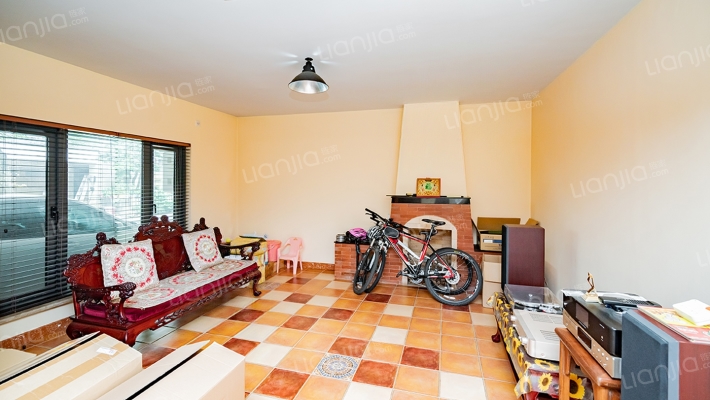 万科蓝山二手房实景图