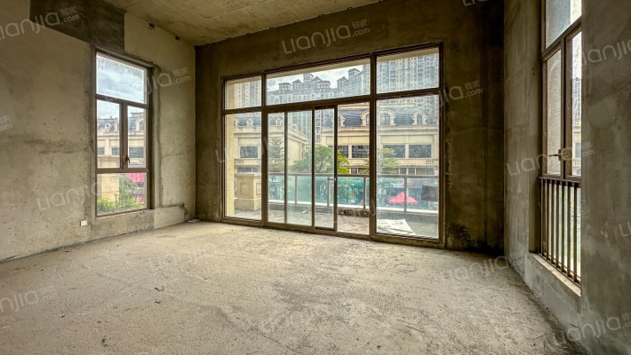 龙光城北一期C区二手房实景图