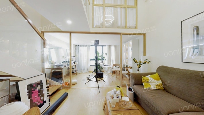 前海枫叶大厦二手房实景图