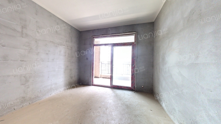 红霞雅苑二手房实景图