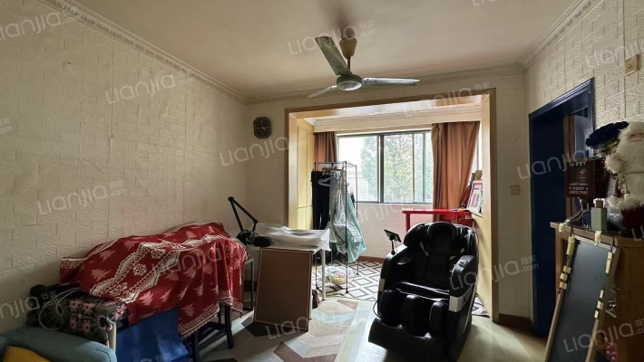 品华苑二手房实景图