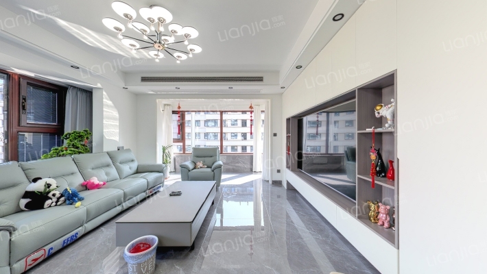 金鹏壹品天成二手房实景图