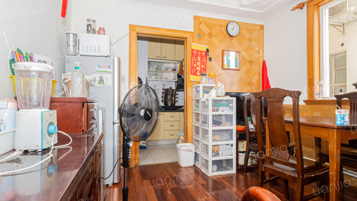 控江路18弄二手房实景图