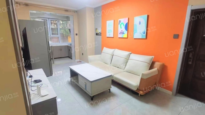 江岸龙苑小区二手房实景图