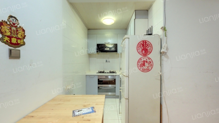 凤凰街84号二手房实景图