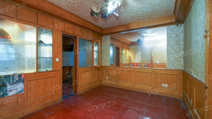 立新中路82弄二手房实景图