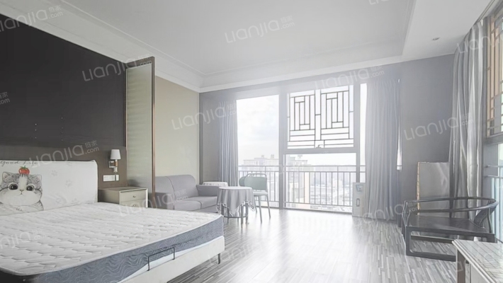 环球贸易广场二手房实景图