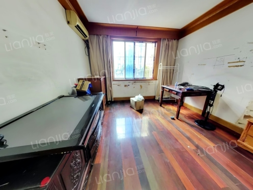 合租·南华公寓 5居室 南卧