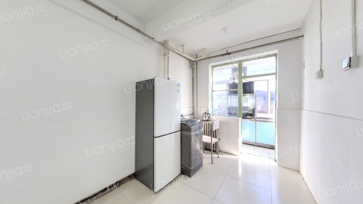 铁路宿舍二手房实景图